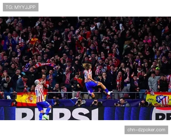 弗罗西诺内后卫回传失误，门将禁区外手球被直红罚下